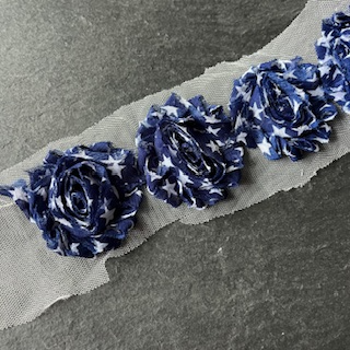 Wowzers Shabby Chic Stoffblume Blüte am Band - Sterne Marineblau- 3 Blumen Wowzers Shabby Chic Stoffblume Blüte am Band - Sterne Marineblau- 3 Blumen