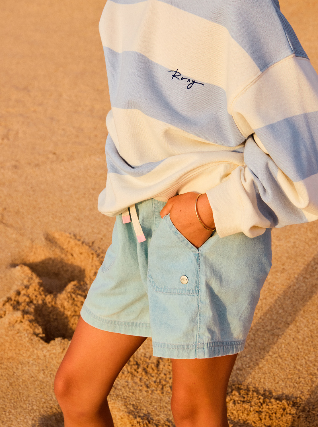 Roxy Call On Me - Denim-Shorts für Mädchen in Hellblau Roxy Call On Me - Denim-Shorts für Mädchen in Hellblau