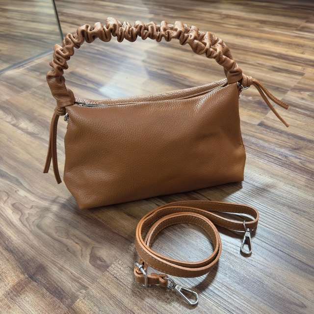 BFF Ledertasche mit süßen Cinch Henkel & Schulterband - Cognac Braun