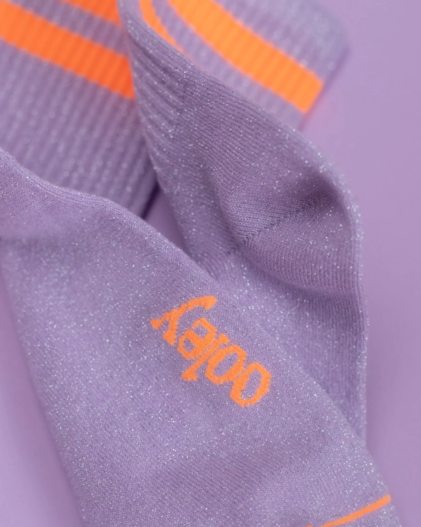 le ooley Socken Starlight Glitter - Lavender - Glitzer Flieder mit Neon Orange