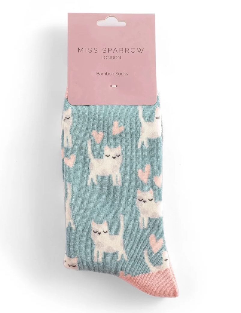 Miss Sparrow Bambus Socken in Duck Egg Blau & Rosa - Süße Katzen Miss Sparrow Bambus Socken in Duck Egg Blau & Rosa - Süße Katzen