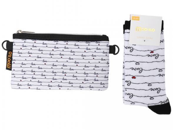 Moo' Ilo Socken mit Neopren Kosmetik Tasche - Love - SALE Moo' Ilo Socken mit Neopren Kosmetik Tasche - Love - SALE