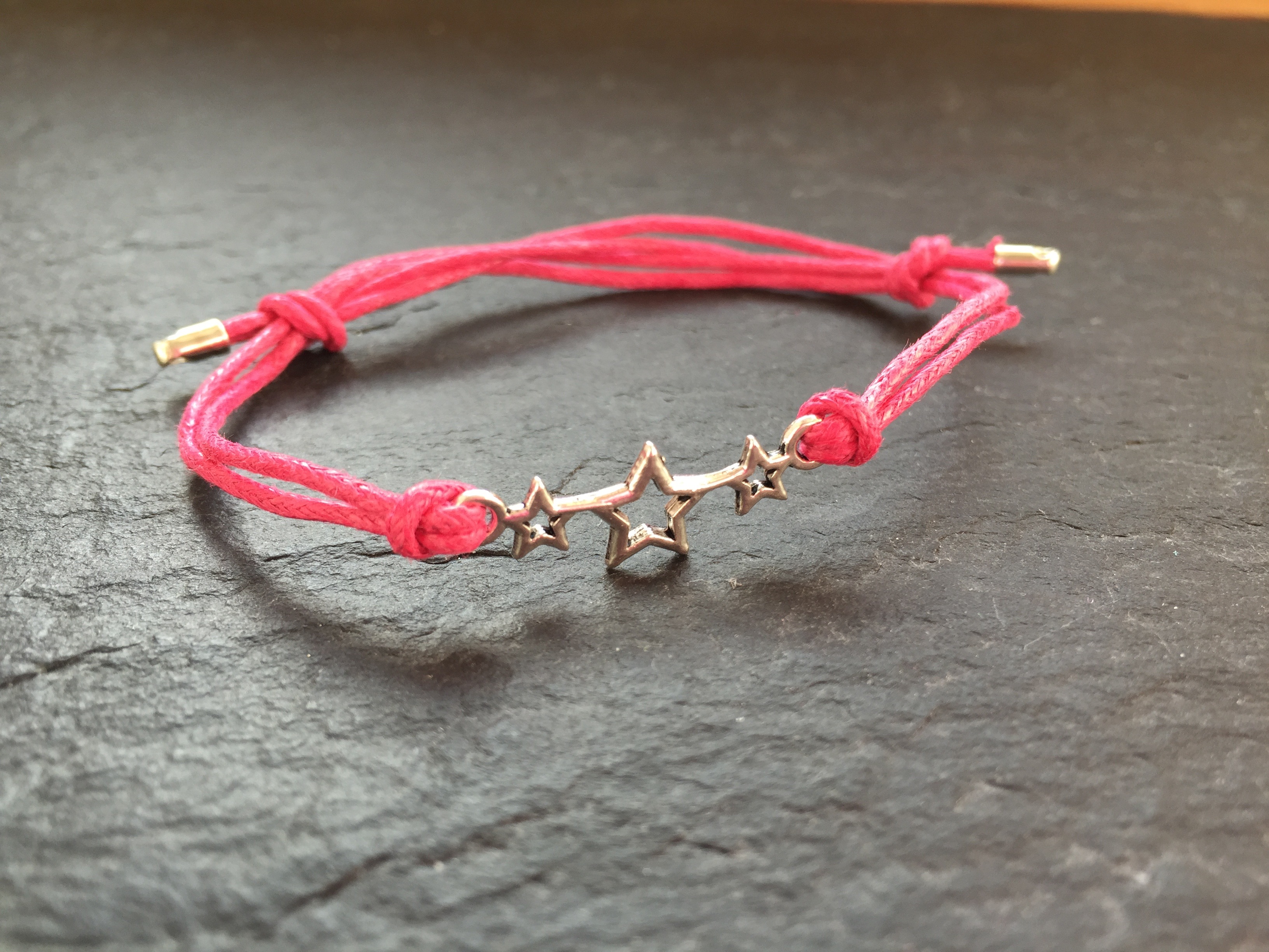 WOWZERS-COTTON-CHARMBAND-PINK-STERNE Wowzers Baumwolle Armband in Pink - Sterne
