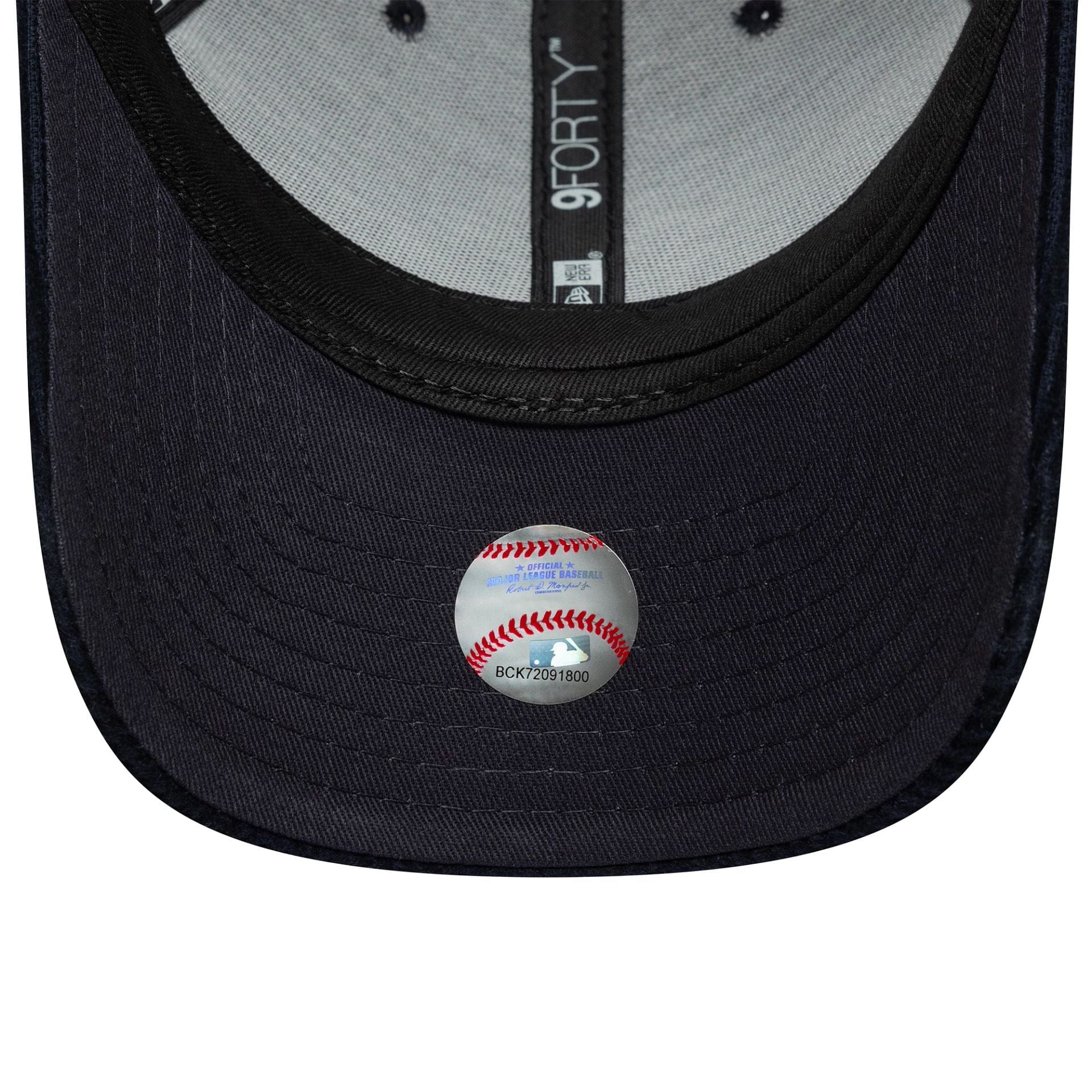 New Era New York Yankees MLB Cord Navy 9FORTY M-Crown Cap in Navy Blau New Era New York Yankees MLB Cord Navy 9FORTY M-Crown Cap in Navy Blau