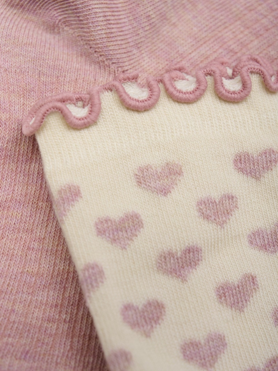 Minymo 2-er Pack Socken mit Lettuce Hem - Herzen Allover & Rosa Minymo 2-er Pack Socken mit Lettuce Hem - Herzen Allover & Rosa