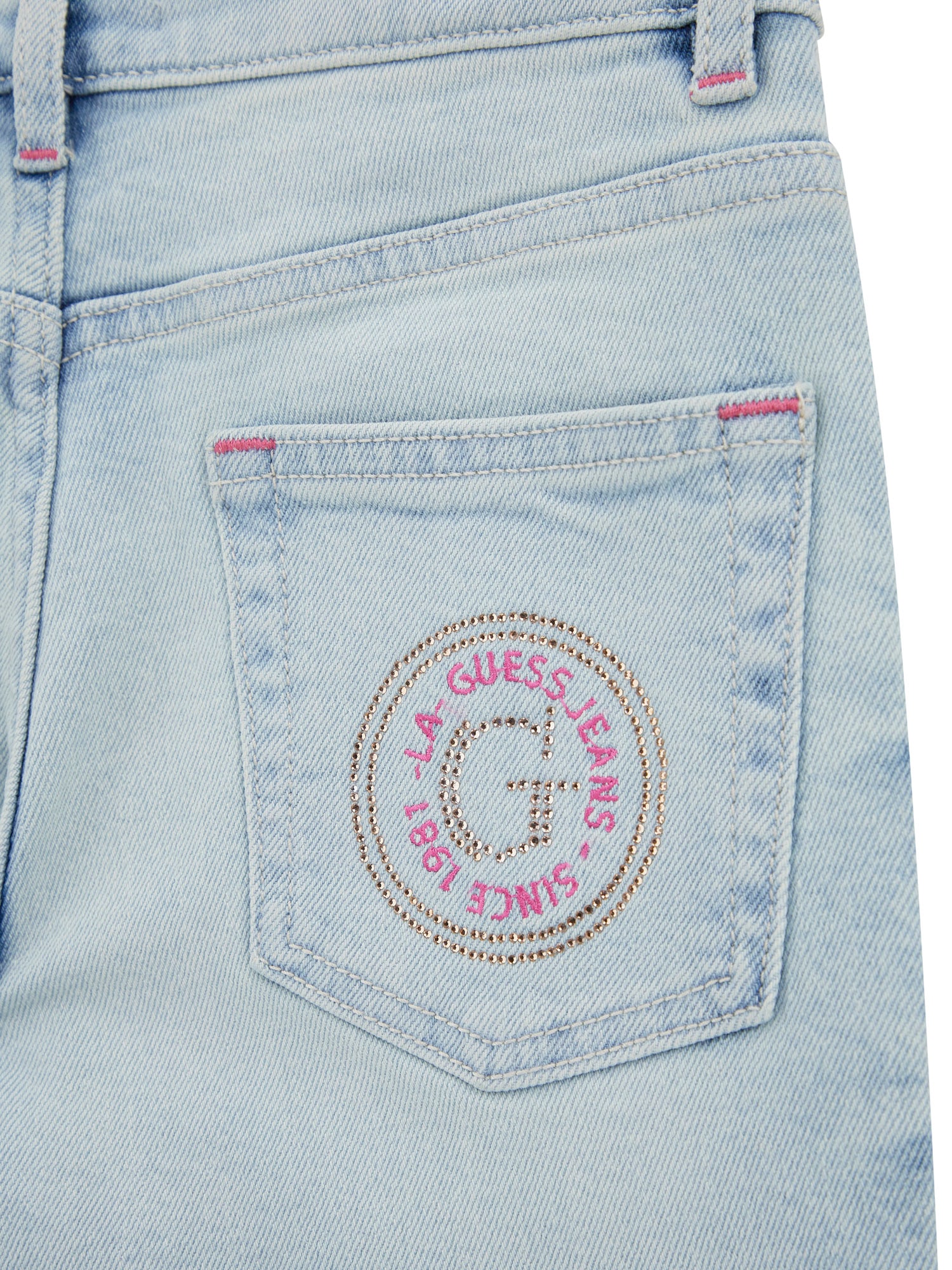 Guess Jeans in Hellblau mit Fancy Knopfleiste in Helles Denim Guess Jeans in Hellblau mit Fancy Knopfleiste in Helles Denim