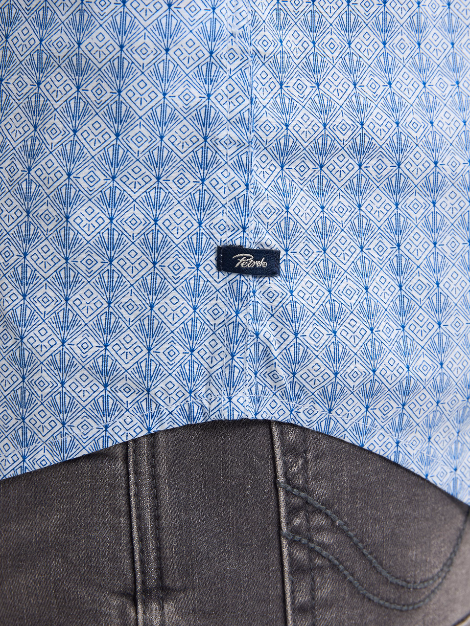 Petrol Industries Langarm Hemd mit Graphischen Print in Imperial Blau -SALE Petrol Industries Langarm Hemd mit Graphischen Print in Imperial Blau -SALE