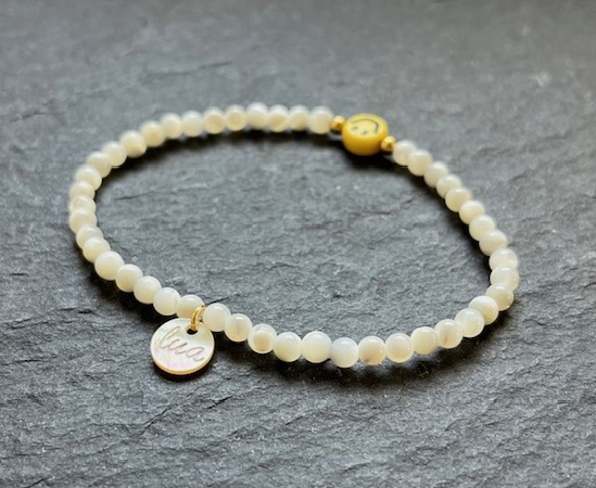 Lua Armband Elastisch - Süßwasserperlen & Smiley Lua Armband Elastisch - Süßwasserperlen & Smiley