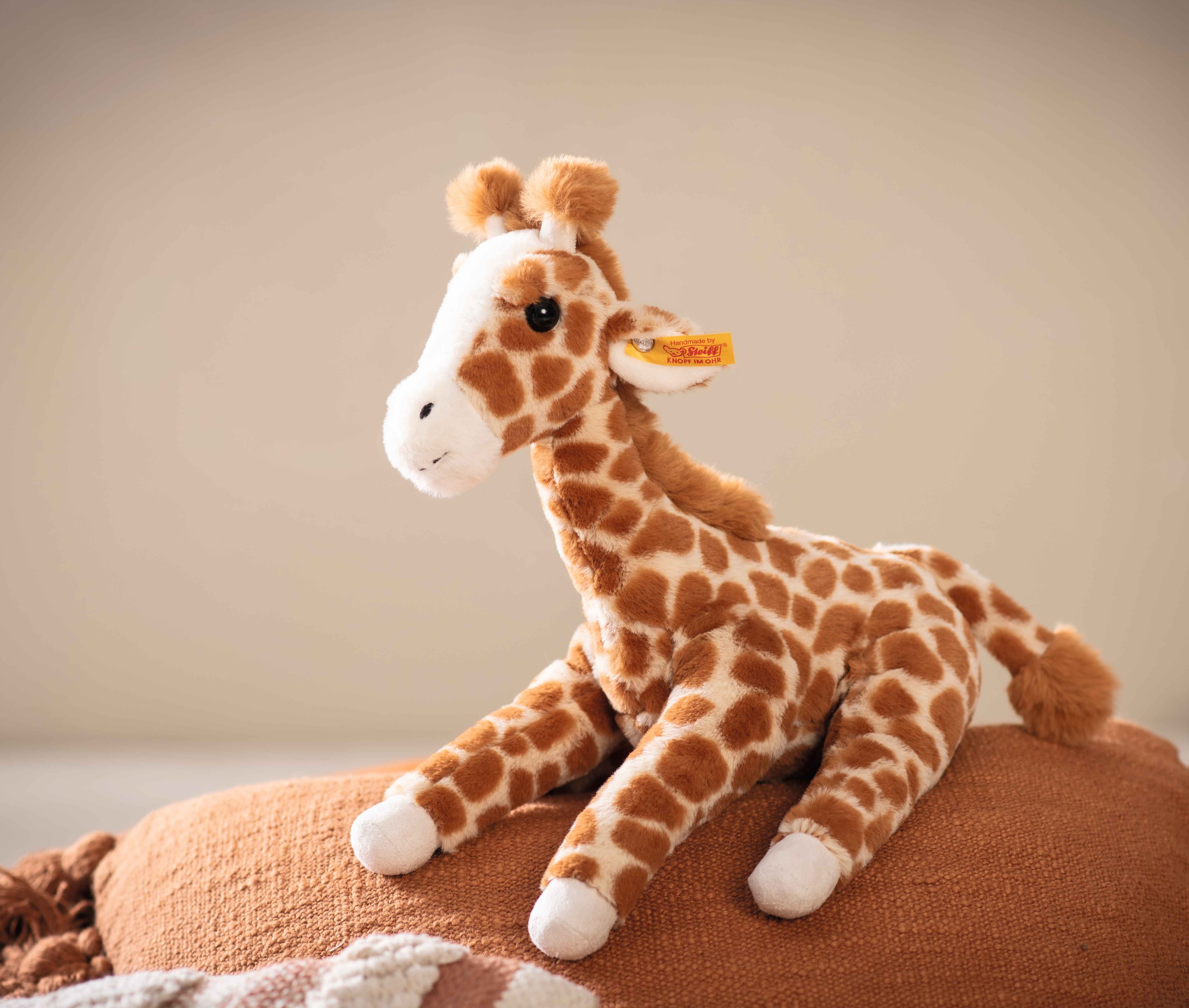 Steiff Soft Cuddly Friends Kuscheltier Gina Giraffe - 25 cm Steiff Soft Cuddly Friends Kuscheltier Gina Giraffe - 25 cm