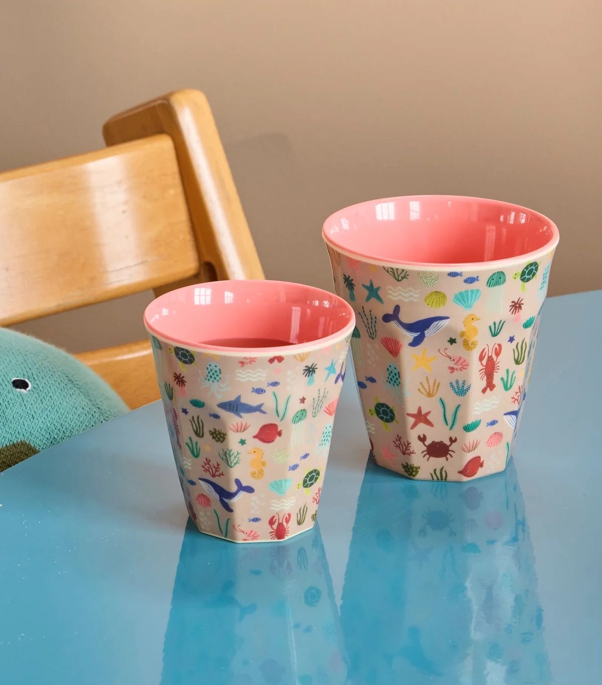 RICE Mittelgroße Becher Medium - Rosa - Ocean Print - Meerestiere - 250 ml RICE Mittelgroße Becher Medium - Rosa - Ocean Print - Meerestiere - 250 ml