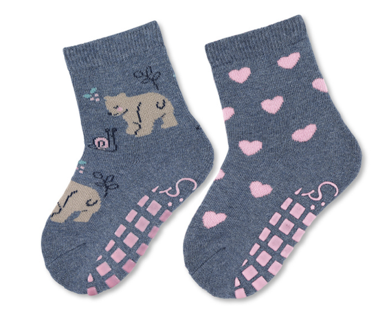 Bildschirm-foto-2023-06-27-um-11-31-32 Sterntaler ABS-Socken im Doppelpack - Stoppersocken Set in Blau & Rosa - Bär