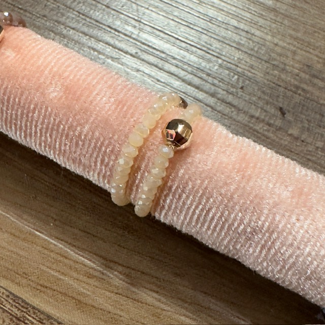 PHOTO-2023-11-07-12-45-17-2 Lua Elastisches Ring - Creme Steine mit Roségold Perle