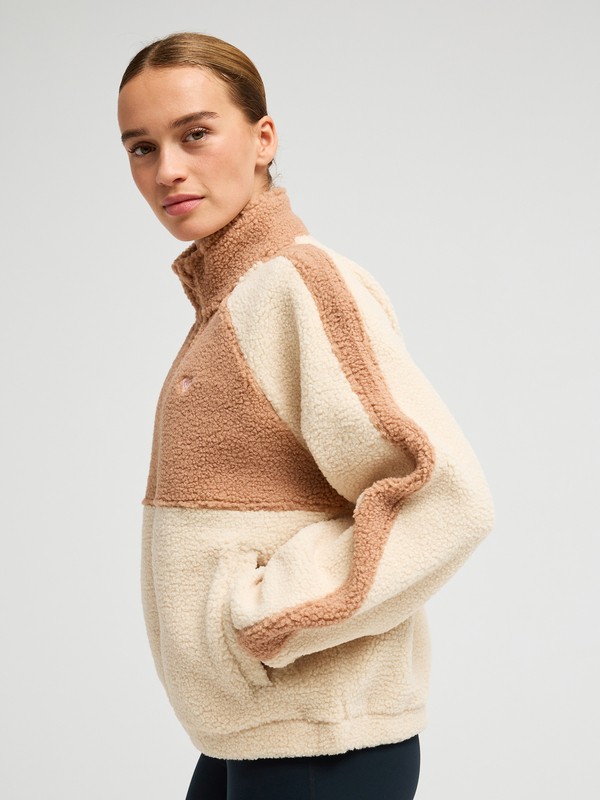 Roxy Boundless Spirit Fleece-Jacke in Beige & Creme Roxy Boundless Spirit Fleece-Jacke in Beige & Creme