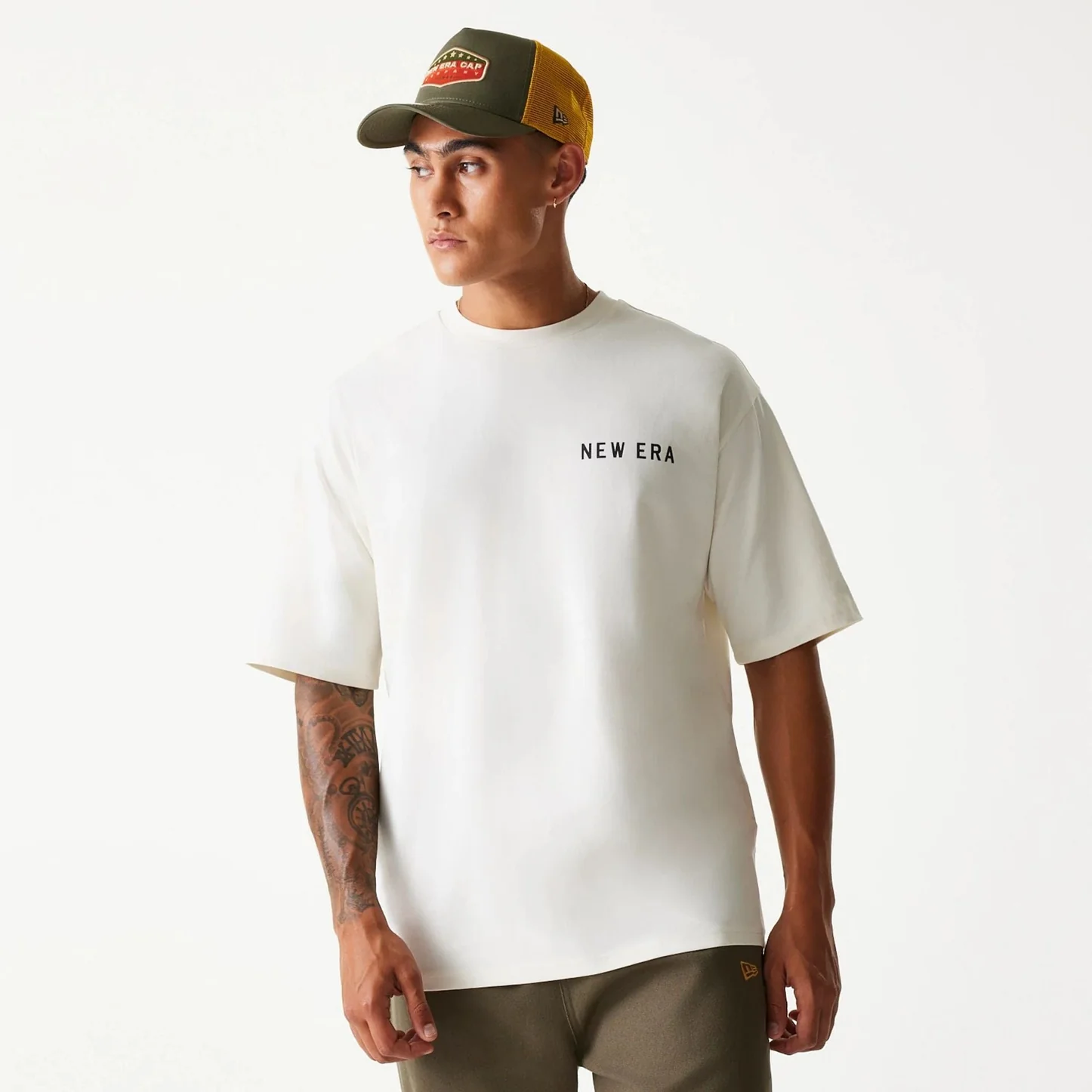 New Era Animal Graphic Oversized T-Shirt in Weiß mit Florida Alligator - SALE New Era Animal Graphic Oversized T-Shirt in Weiß mit Florida Alligator - SALE