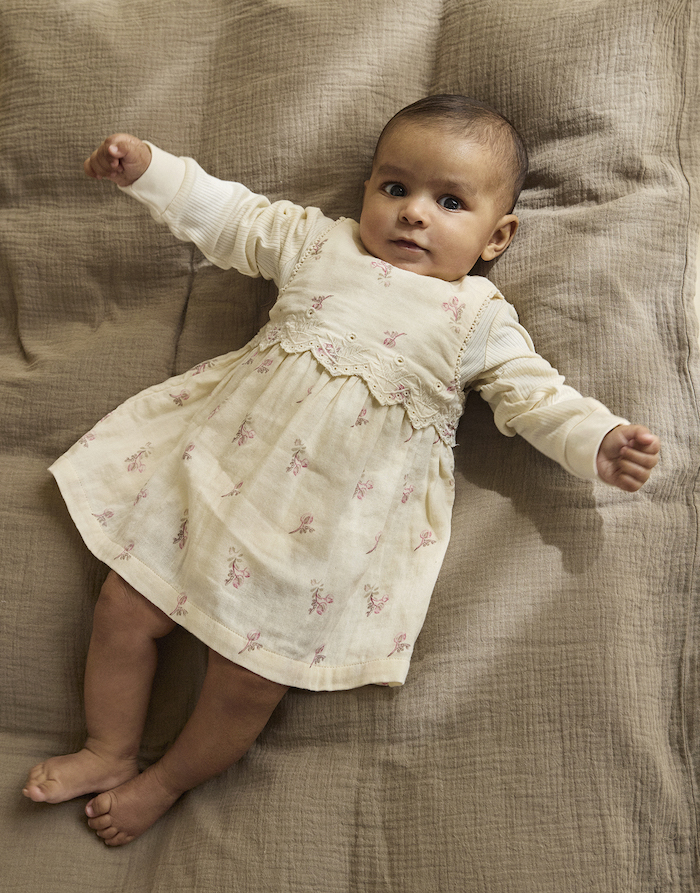 Minymo Baby Musselin Kleid in Creme mit Rosa Blumen - SALE