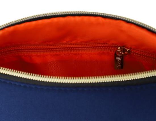 Moo´ilo Cleo Umhänge Crossbody Tasche mit Geldbeutel Hirsch in Navy und Gold - SALE Moo´ilo Cleo Umhänge Crossbody Tasche mit Geldbeutel Hirsch in Navy und Gold - SALE