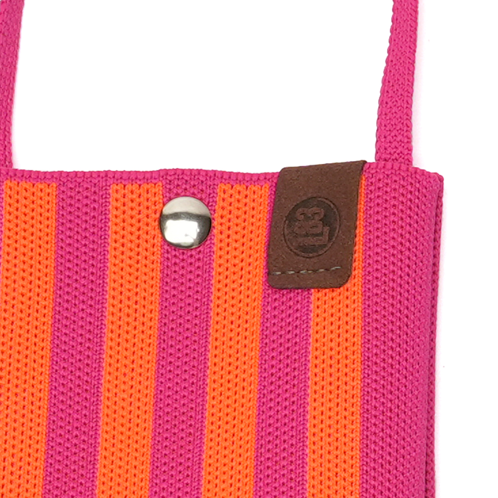 LOT83 Gestrickte Handytasche mit Druckknopf - Pink & Orange LOT83 Gestrickte Handytasche mit Druckknopf - Pink & Orange