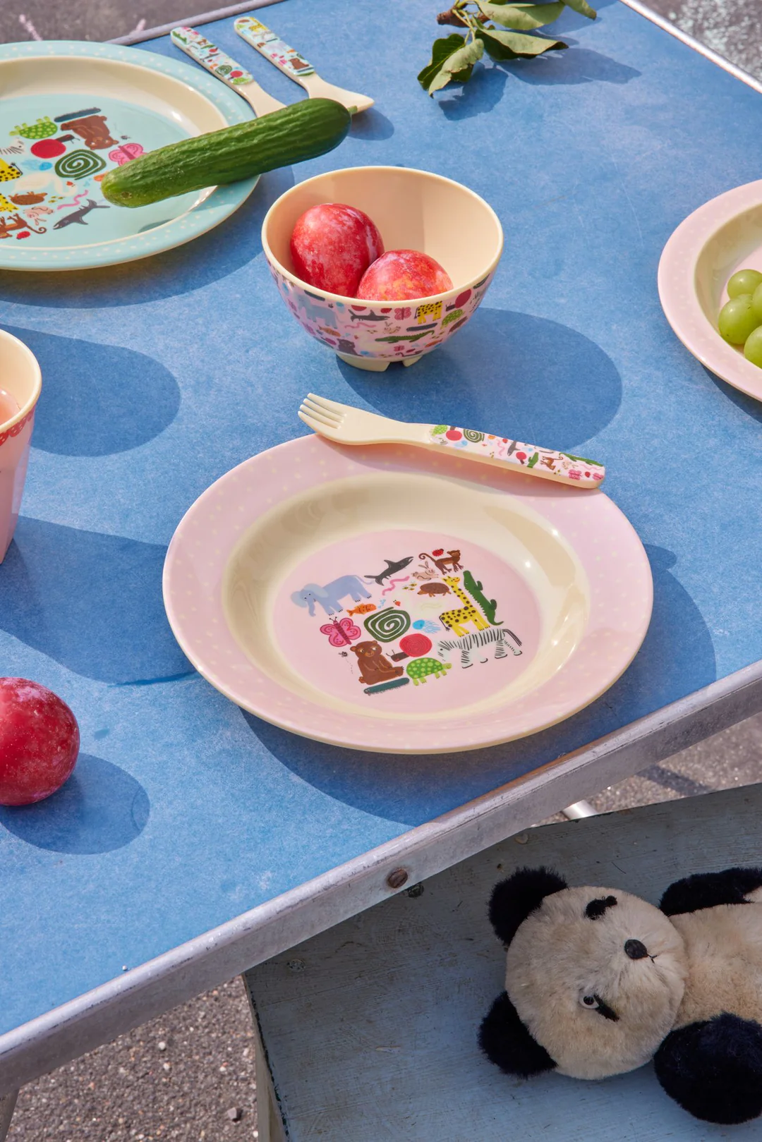 RICE Kinderschüssel mit Wildlife Print in Rosa - Dschungeltiere RICE Kinderschüssel mit Wildlife Print in Rosa - Dschungeltiere