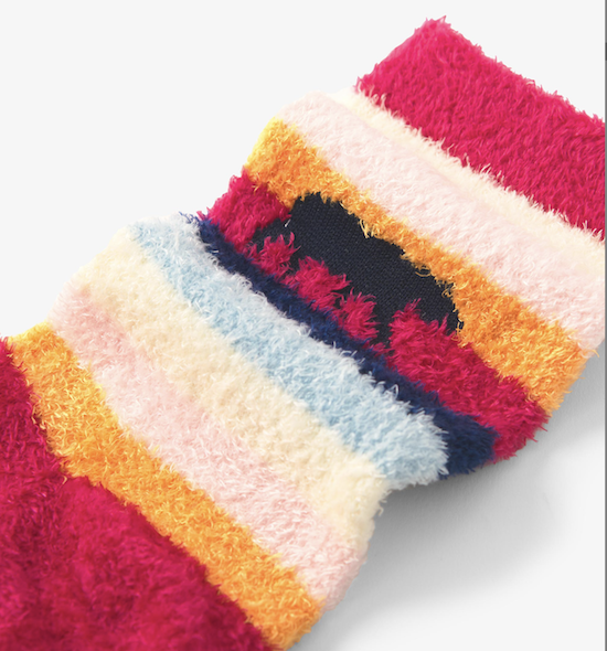 Little Blue House Damen Kuschelsocken - Cozy Fuzzy Socken - Regenbogen Bär Little Blue House Damen Kuschelsocken - Cozy Fuzzy Socken - Regenbogen Bär