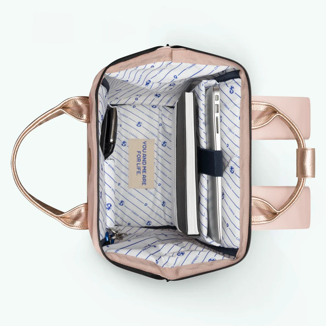 Cabaia Rucksack QUERETARO Small mit Laptop-Fach - Zartrosa & Gold Metallic Cabaia Rucksack QUERETARO Small mit Laptop-Fach - Zartrosa & Gold Metallic