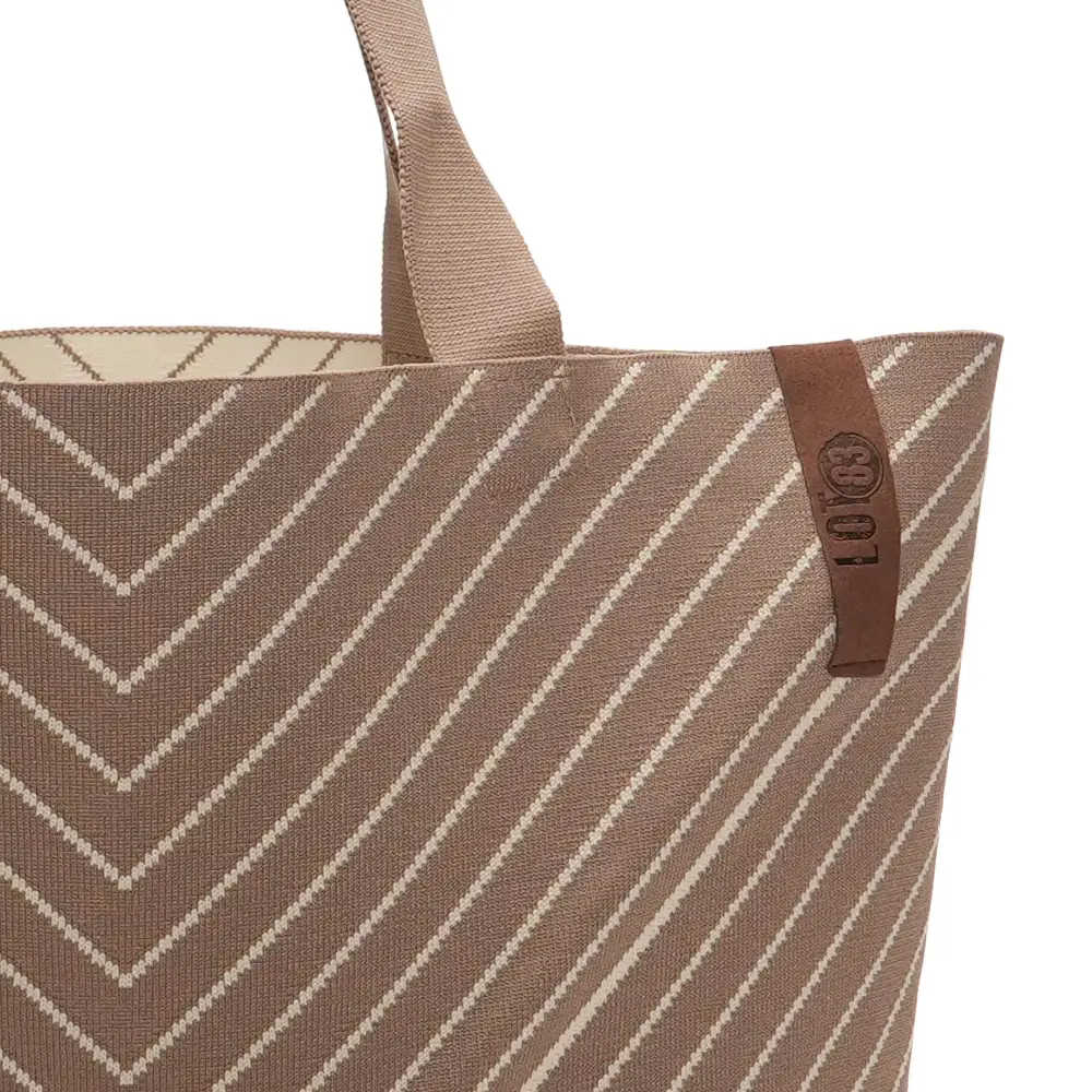 LOT83 LEXI Gestrickte Shopper Tasche Beige & Creme Zick Zack LOT83 LEXI Gestrickte Shopper Tasche Beige & Creme Zick Zack