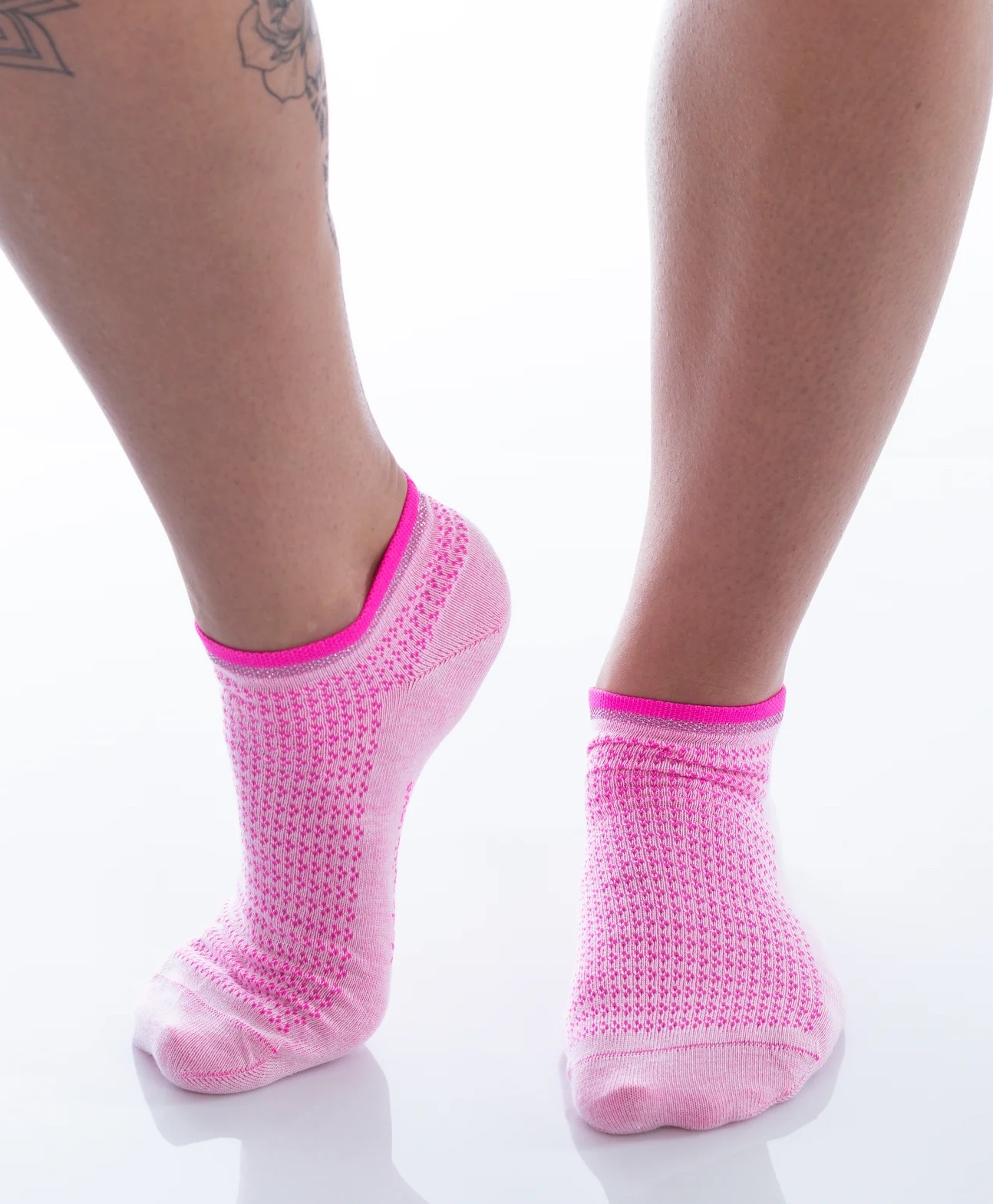 Daily Socks ELLI leichte Sneaker Socks in Neon Pink Daily Socks ELLI leichte Sneaker Socks in Neon Pink