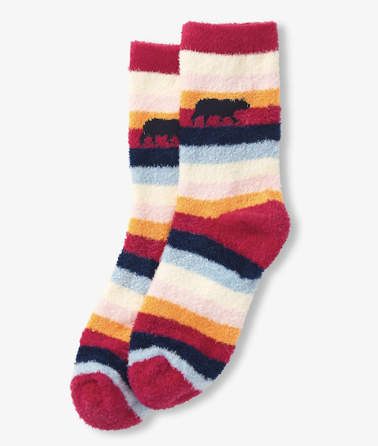 Little Blue House Damen Kuschelsocken - Cozy Fuzzy Socken - Regenbogen Bär Little Blue House Damen Kuschelsocken - Cozy Fuzzy Socken - Regenbogen Bär