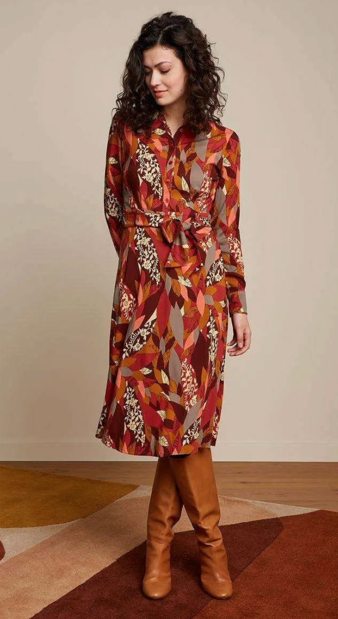 Bildschirmfoto-2022-08-28-um-17-58-16 King Louie Sheeva Dress Temple Blusenkleid in Weinrot + Braun - SALE