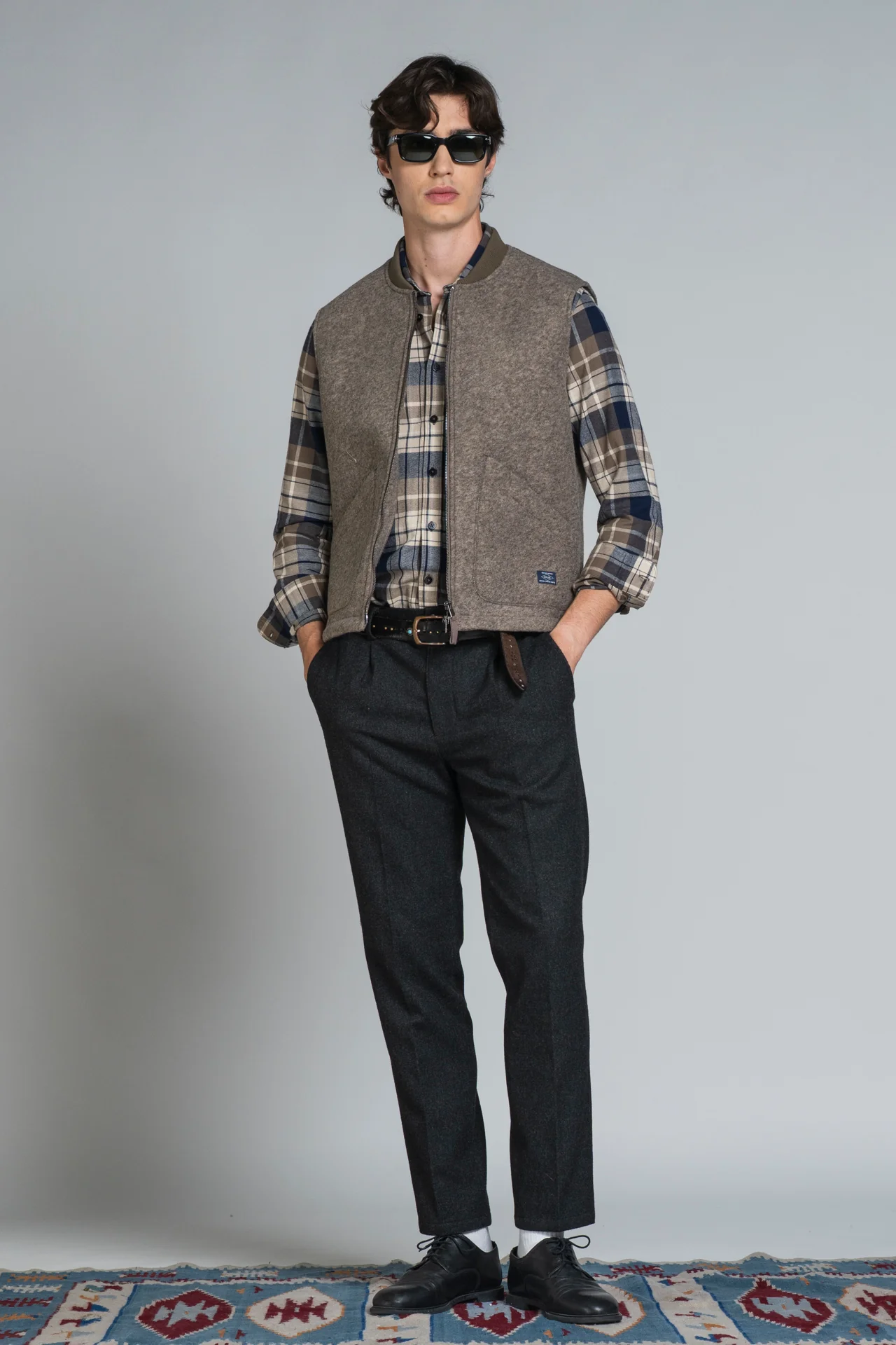 IMPURE Terry Gillet Wollwalk Weste in Taupe Braun IMPURE Terry Gillet Wollwalk Weste in Taupe Braun