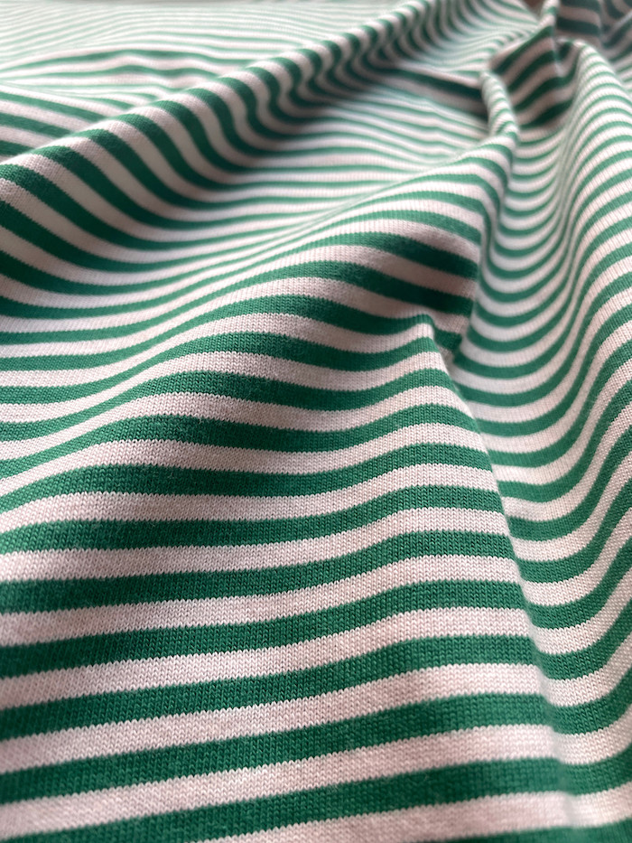 Mademoiselle YeYe Iconique Langarm Top mit Herz Grün Gestreift
