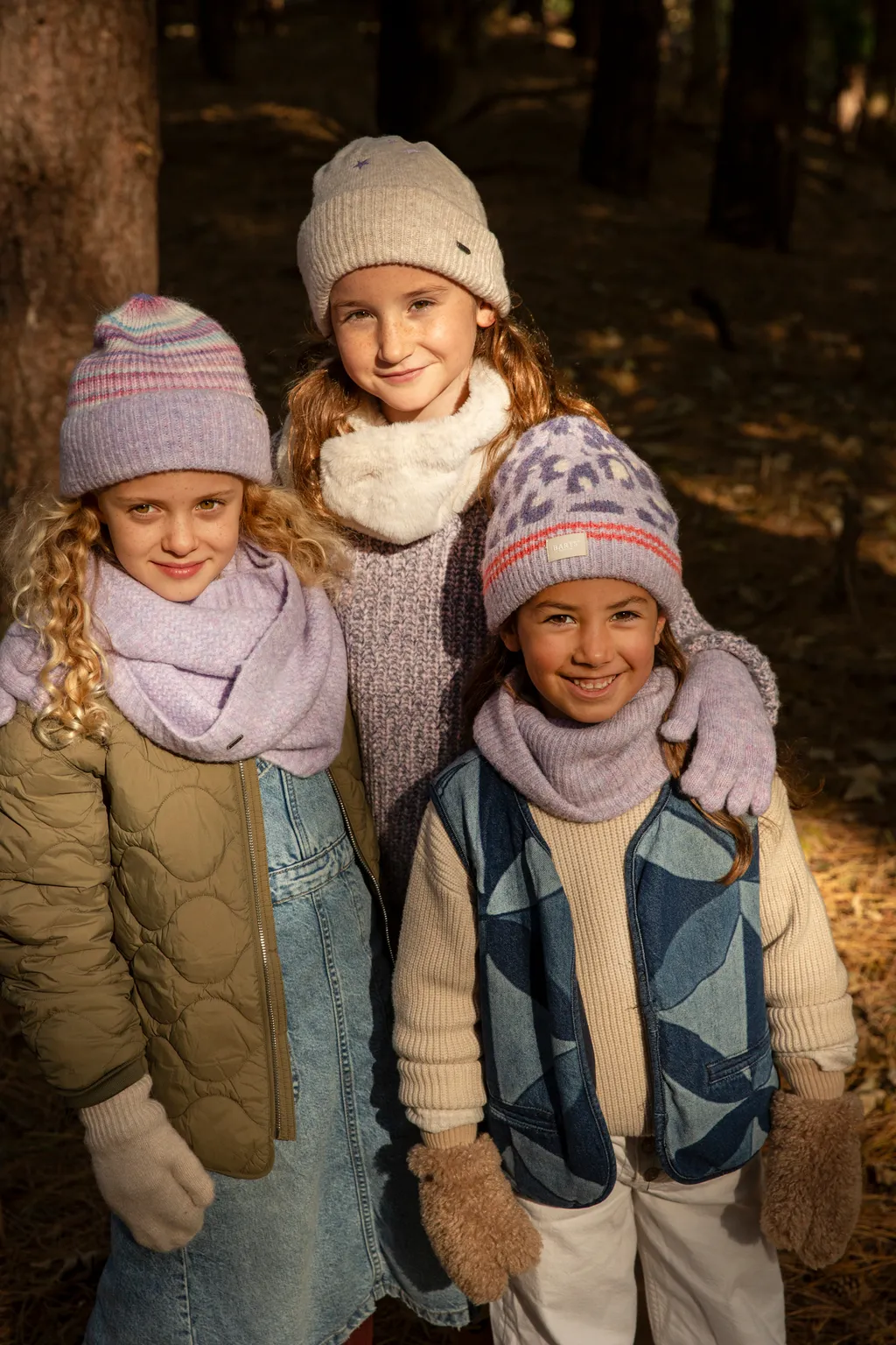 Barts Kids Lianan Beanie Mütze in Flieder mit Lurex und Rosa Türkis Lila Streifen