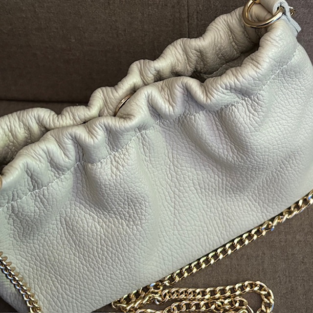 Creme Leder Abendtasche - Tasche mit Gold Kette Creme Leder Abendtasche - Tasche mit Gold Kette