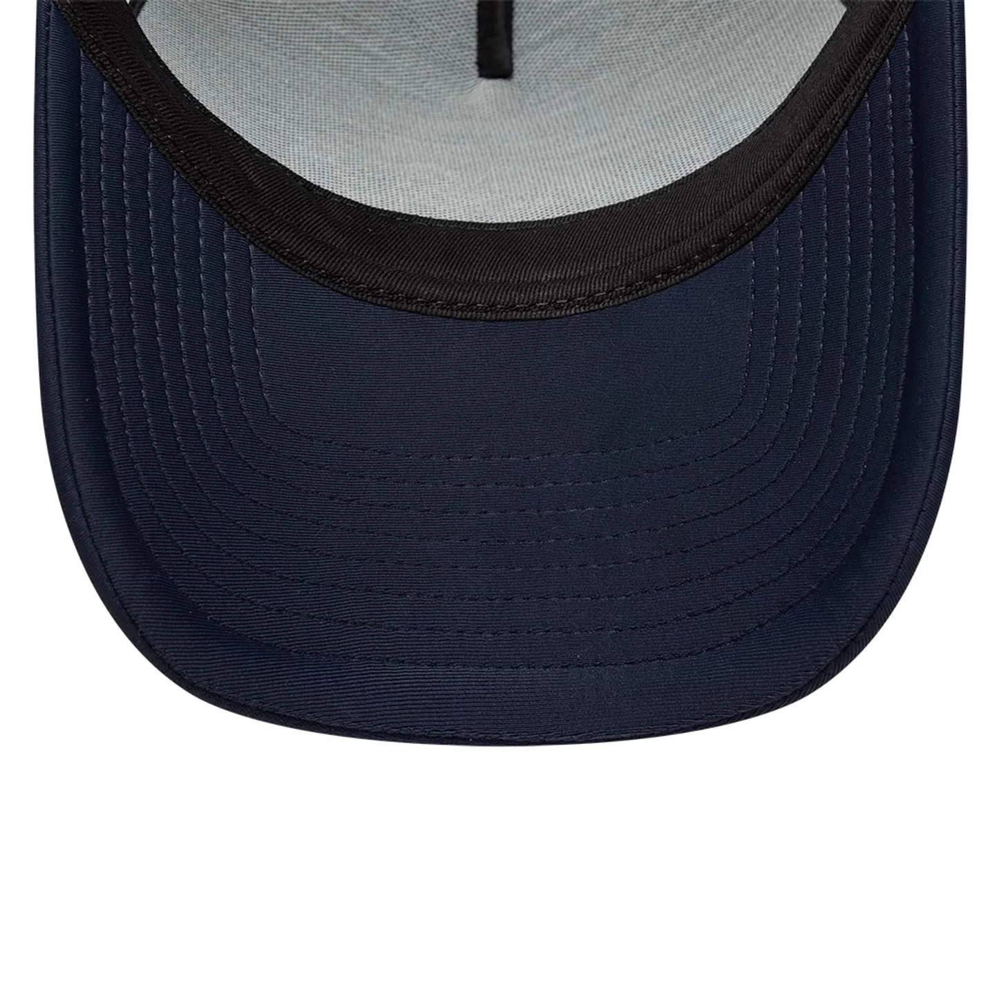 New Era Cap Oval Logo Patch 9FORTY A-Frame Trucker Verstellbare Cap Navy & Rot