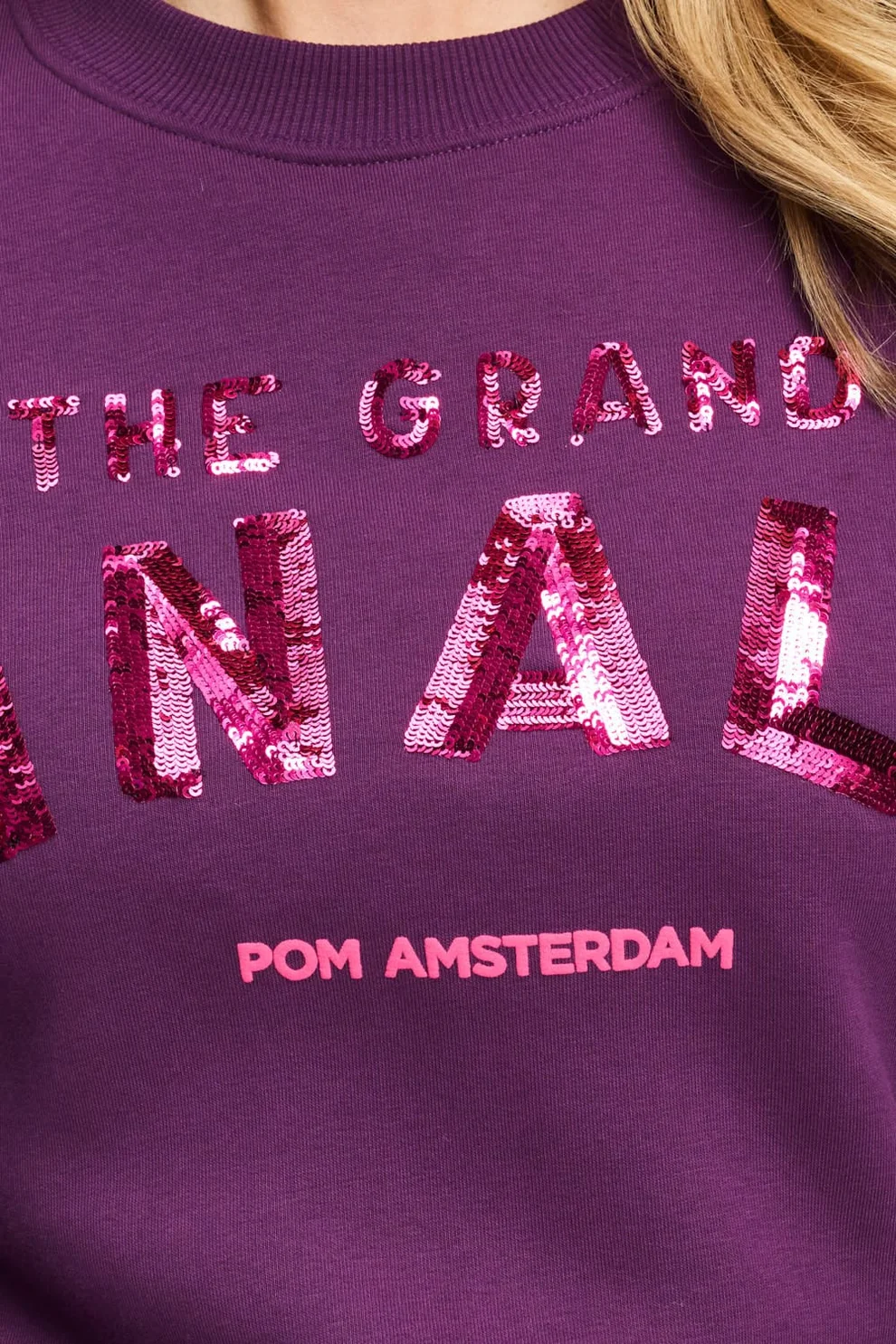 POM Amsterdam Elegantes Damen Sweatshirt Sophie The Grand Finale in Plum mit Glitzer POM Amsterdam Elegantes Damen Sweatshirt Sophie The Grand Finale in Plum mit Glitzer