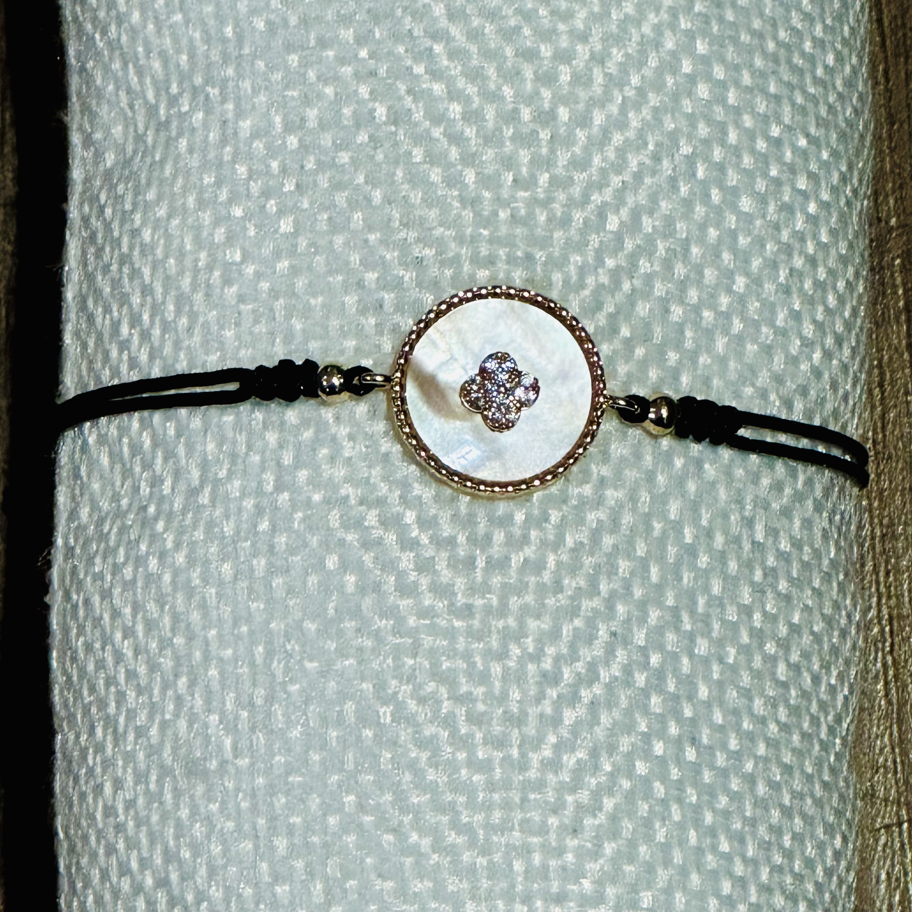 Salty Skin Armbänder - Schwarz - Wählen Sie Ihr Design Salty Skin Armbänder - Schwarz - Wählen Sie Ihr Design