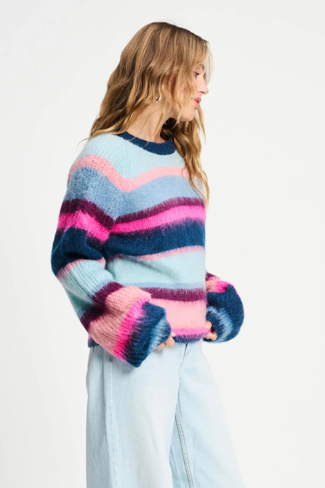 POM Amsterdam Strickpulli Pullover Brushed Stripes Blau & Neon Pink POM Amsterdam Strickpulli Pullover Brushed Stripes Blau & Neon Pink