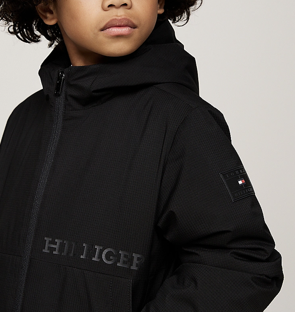 Tommy Hilfiger Leichtgewichtige Jungs Relaxed Fit Ripstop Jacke in Schwarz - SALE