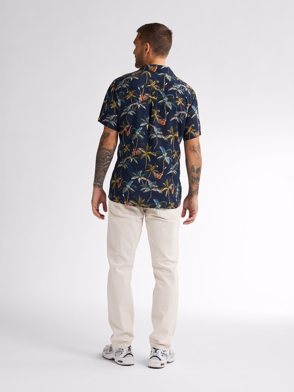Petrol Industries Hawaii Hemd Seaforest mit All-Over Print in Navy Blau Petrol Industries Hawaii Hemd Seaforest mit All-Over Print in Navy Blau