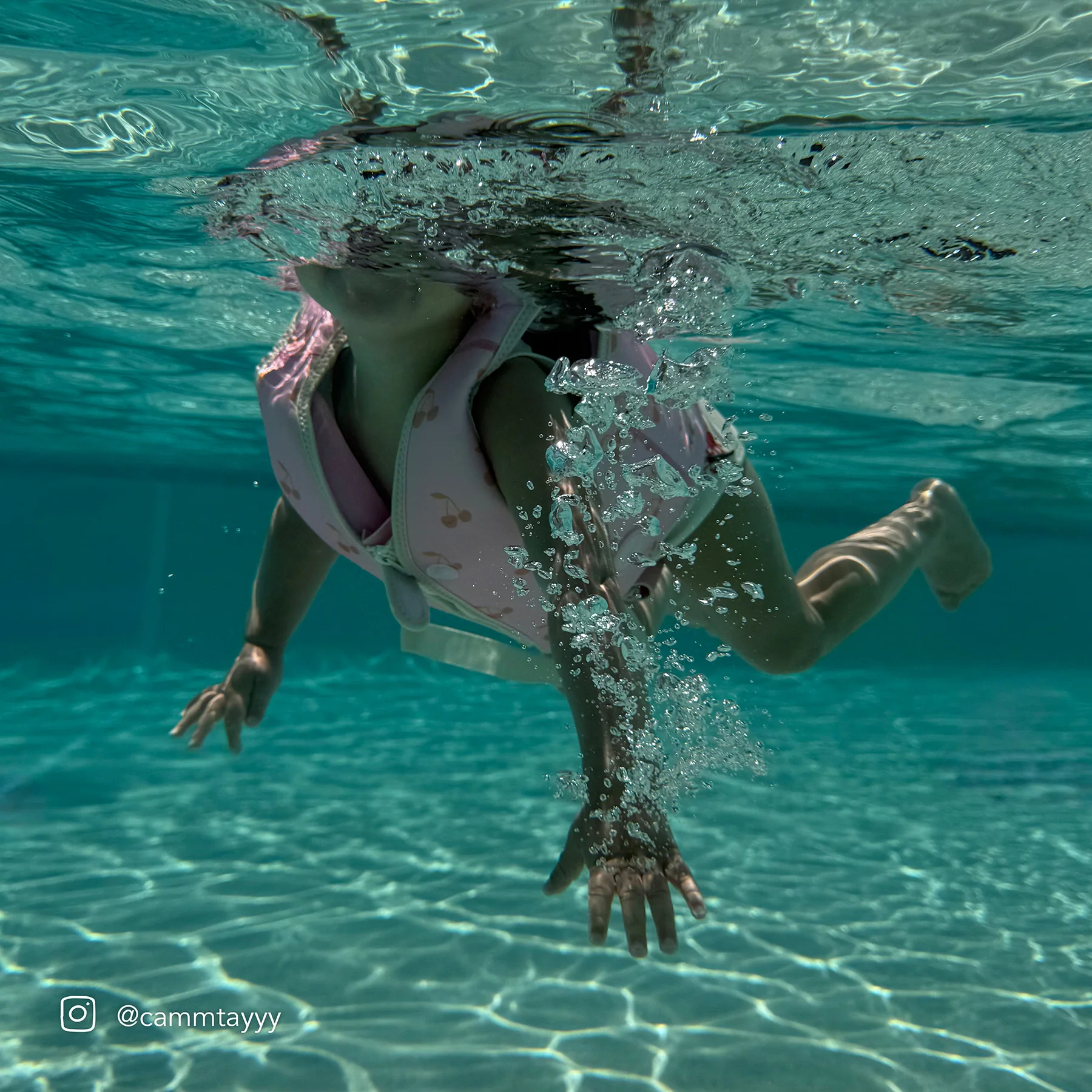 Sunnylife Schwimmweste Cotton Candy - Kirschen auf Pink