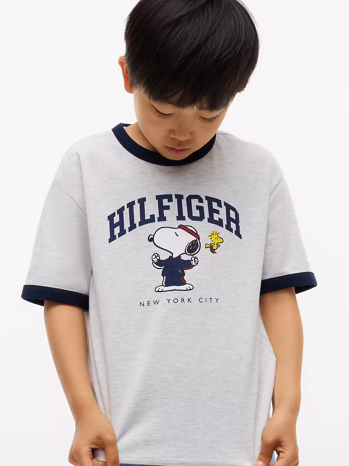 Tommy Hilfiger Peanuts Unisex Kurzarm Ringer T-Shirt - Snoopy Tommy Hilfiger Peanuts Unisex Kurzarm Ringer T-Shirt - Snoopy