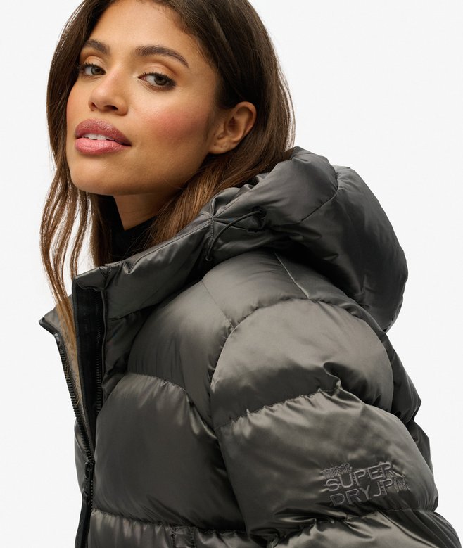 Superdry Damen Sportliche Steppjacke mit Kapuze Schwarz Glänzend - SALE