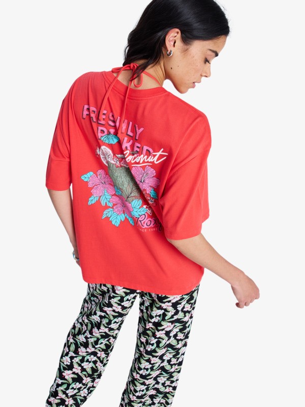 Roxy Hangloose Poster T-Shirt in Hibiskus Rot für Frauen mit Backprint - Fresh Coconut Roxy Hangloose Poster T-Shirt in Hibiskus Rot für Frauen mit Backprint - Fresh Coconut