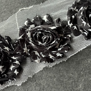 Wowzers Shabby Chic Stoffblume Blüte am Band - Sterne Schwarz - 3 Blumen 