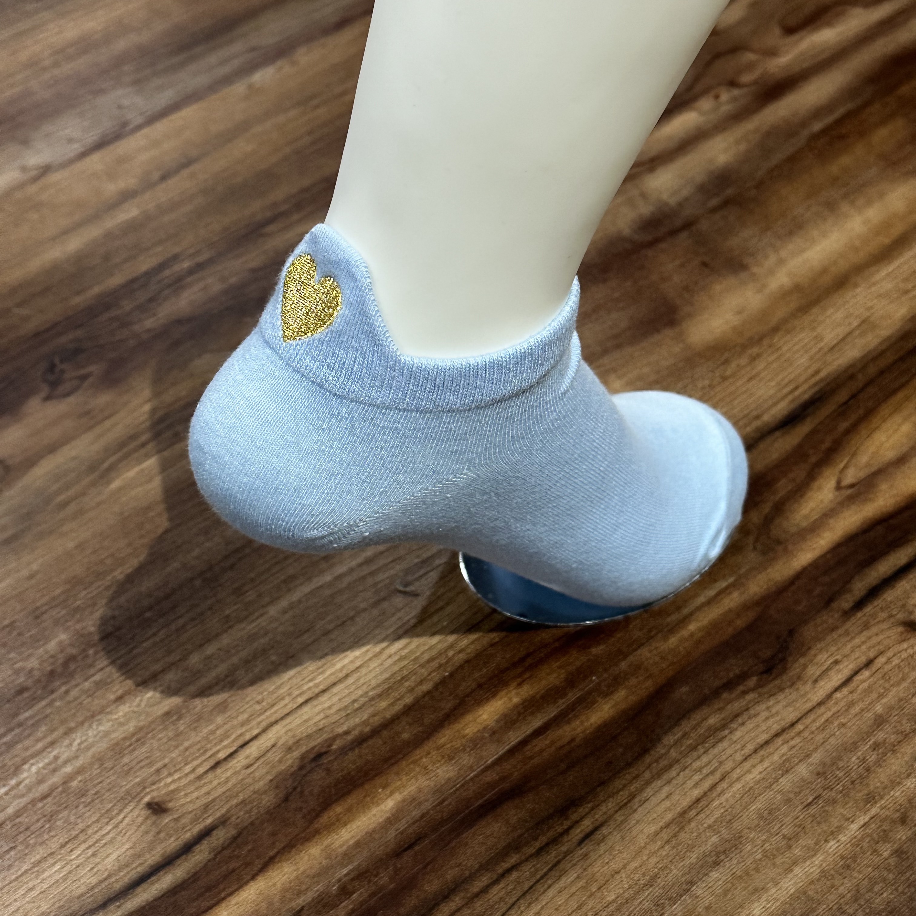 Lua Golden Heart Sneaker Socken in Hellblau