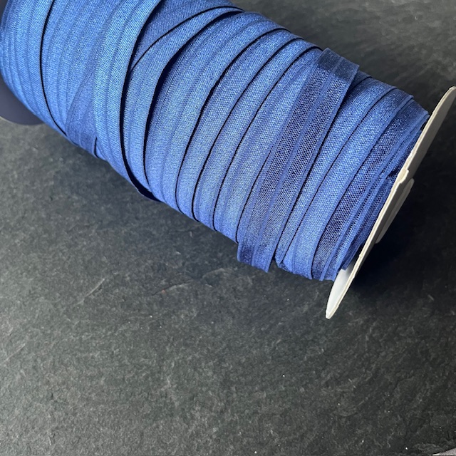 Wowzers Bastelbedarf elastischen Satin Band in Navy Blau - 1 Meter Wowzers Bastelbedarf elastischen Satin Band in Navy Blau - 1 Meter