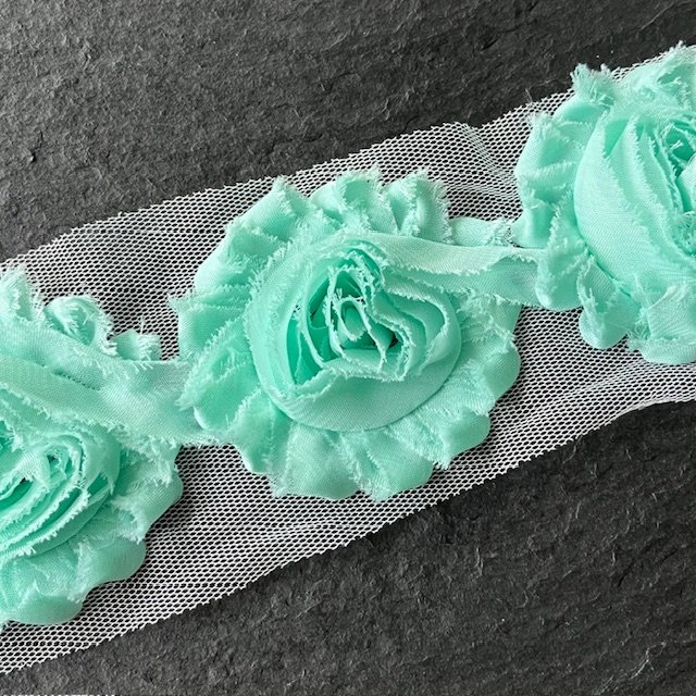 Wowzers Shabby Chic Stoffblume Blüte am Band - Mint Grün - 3 Blumen Wowzers Shabby Chic Stoffblume Blüte am Band - Mint Grün - 3 Blumen