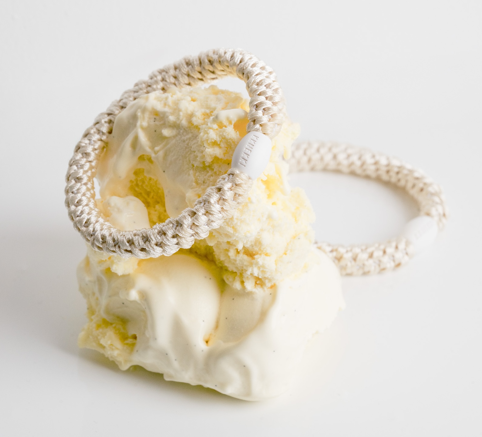 Kknekki Haargummi/Armband -KKNEKKI Ivory Creme Weiß - 1 Stück 