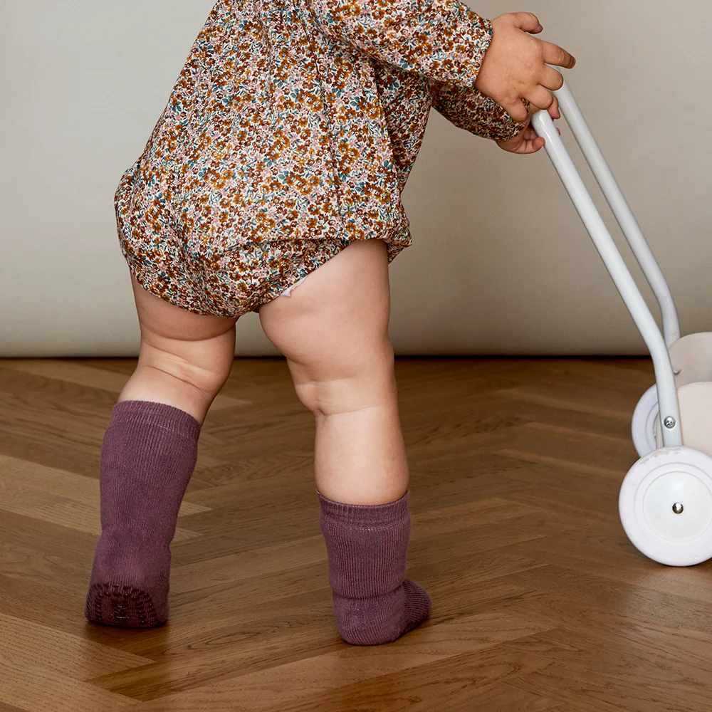 GoBabyGo Thermo Stopper-Socken in Misty Plum - Pflaume GoBabyGo Thermo Stopper-Socken in Misty Plum - Pflaume