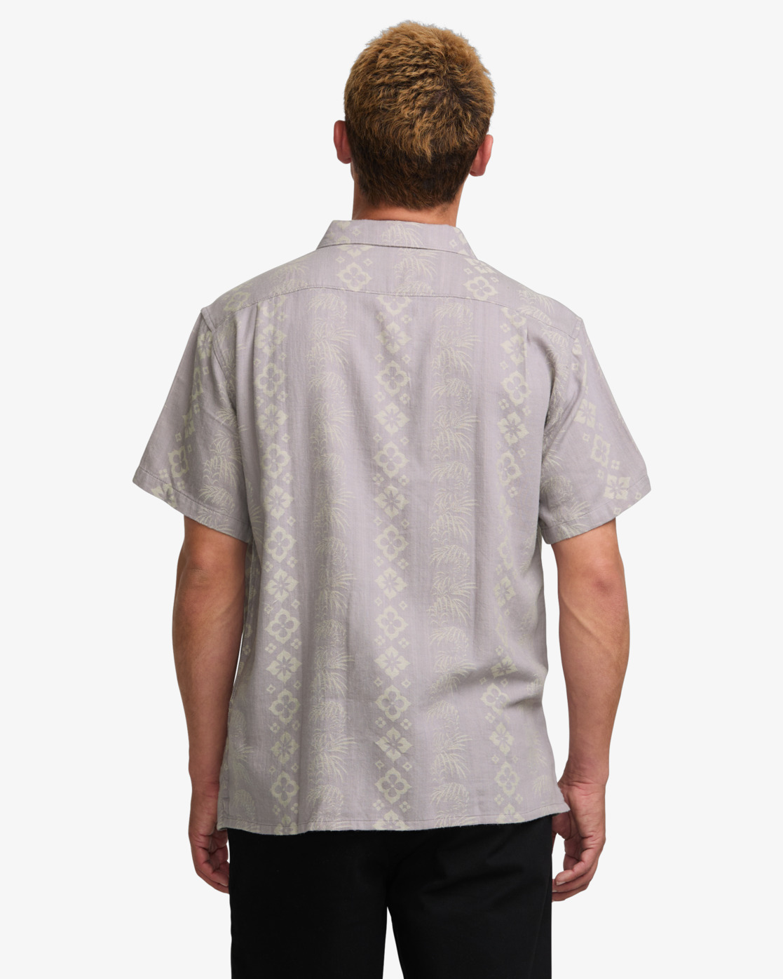 Billabong Sundays Jacquard Hemd mit kurzen Ärmeln für Männer in Light Purple Billabong Sundays Jacquard Hemd mit kurzen Ärmeln für Männer in Light Purple