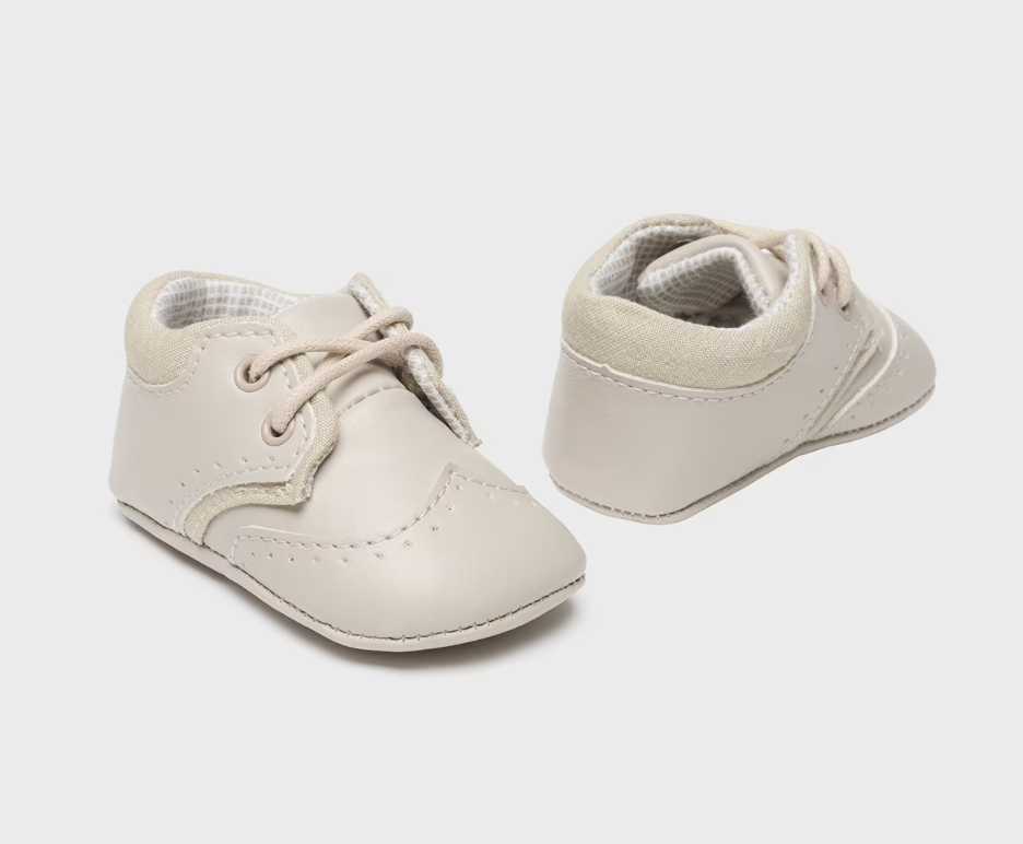 Mayoral Baby Schnürrschuhe in Creme